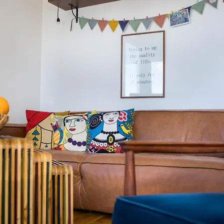 דירה Artsy Place With A View *