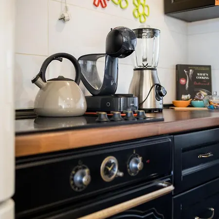 Artsy Place With A View דירה *