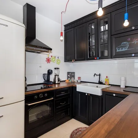 Appartamento Artsy Place With A View